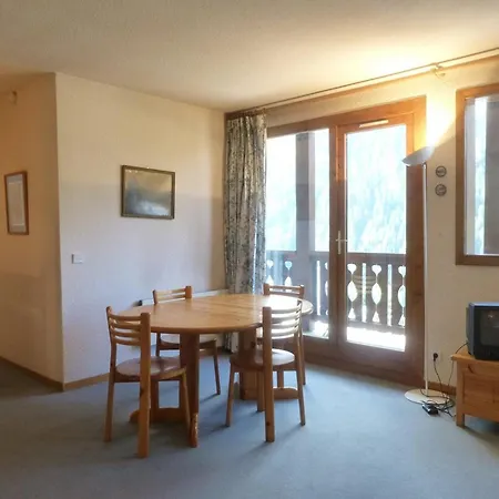2 Pieces Pour 5 Pers. Au Coeur De Peisey Village - Fr-1-757-125 Landry